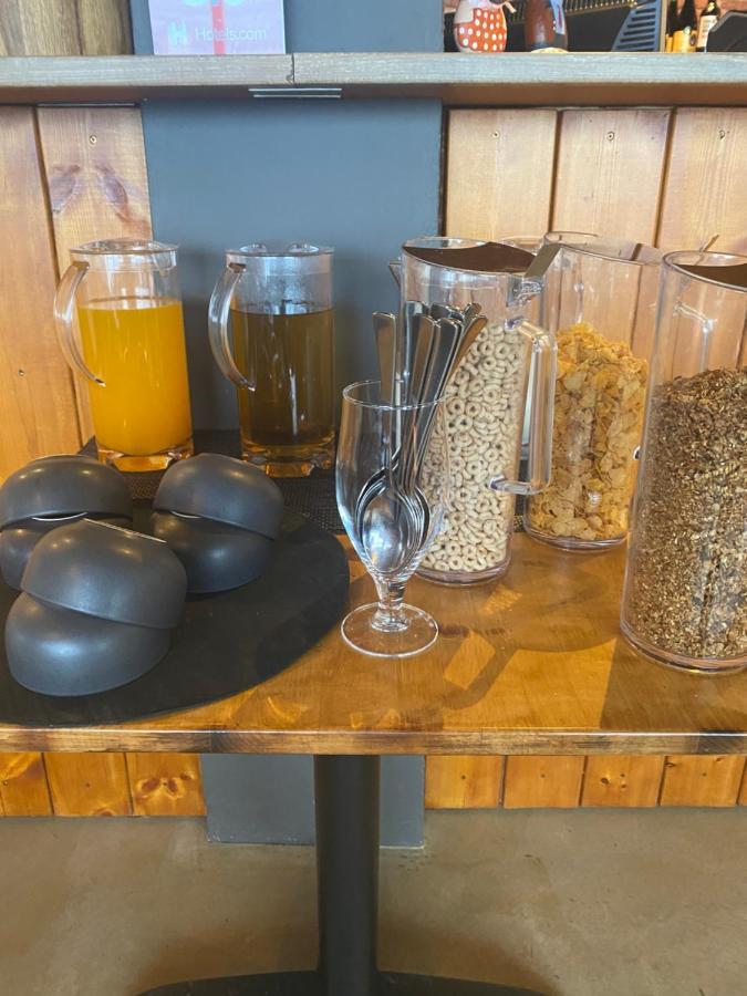 西北餐厅酒店 Vithigerthi 外观 照片